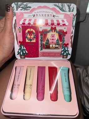 Lip Balm Set — Pink Tin with Five Flavors